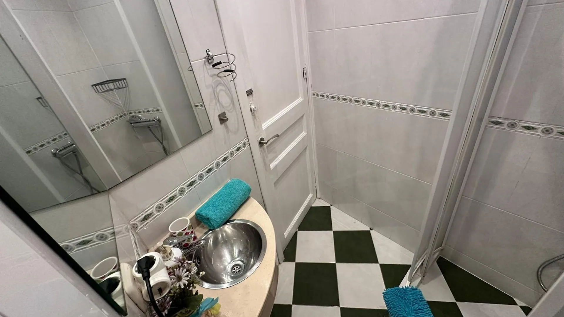Rooms Tetu Barcelona Spanien