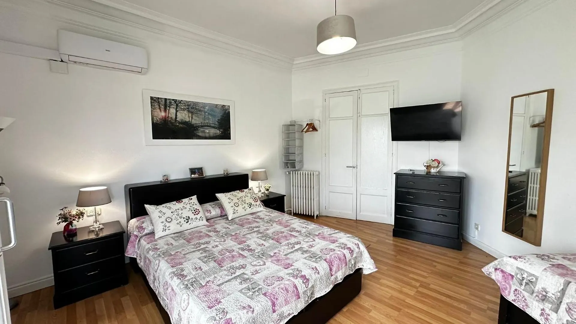 Rooms Tetu Barcelona Bed & Breakfast