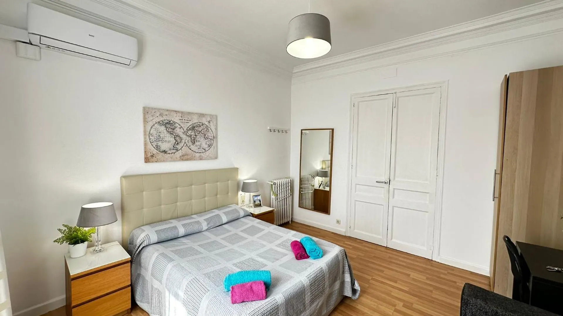 Rooms Tetu Barcelona Bed & Breakfast
